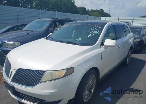 2014 Lincoln Mkt Ecoboost z USA, uszkodzony, nr VIN 2LMHJ5AT8EBL51377